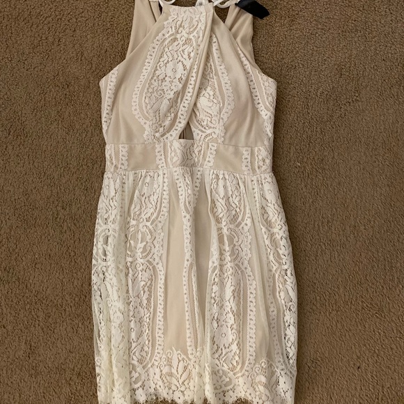 Cream Colored Dress. - Picture 1 of 2